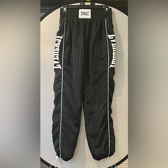 Everlast Black and White Sweatpants with Relaxed Fit - Picture 1 of 5
